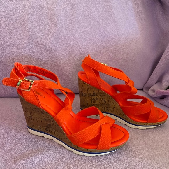 Candie’s wedges size 8 - Picture 5 of 16